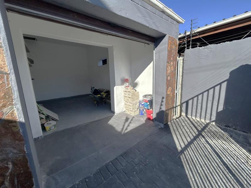 2 Bedroom Property for Sale in Parow Western Cape